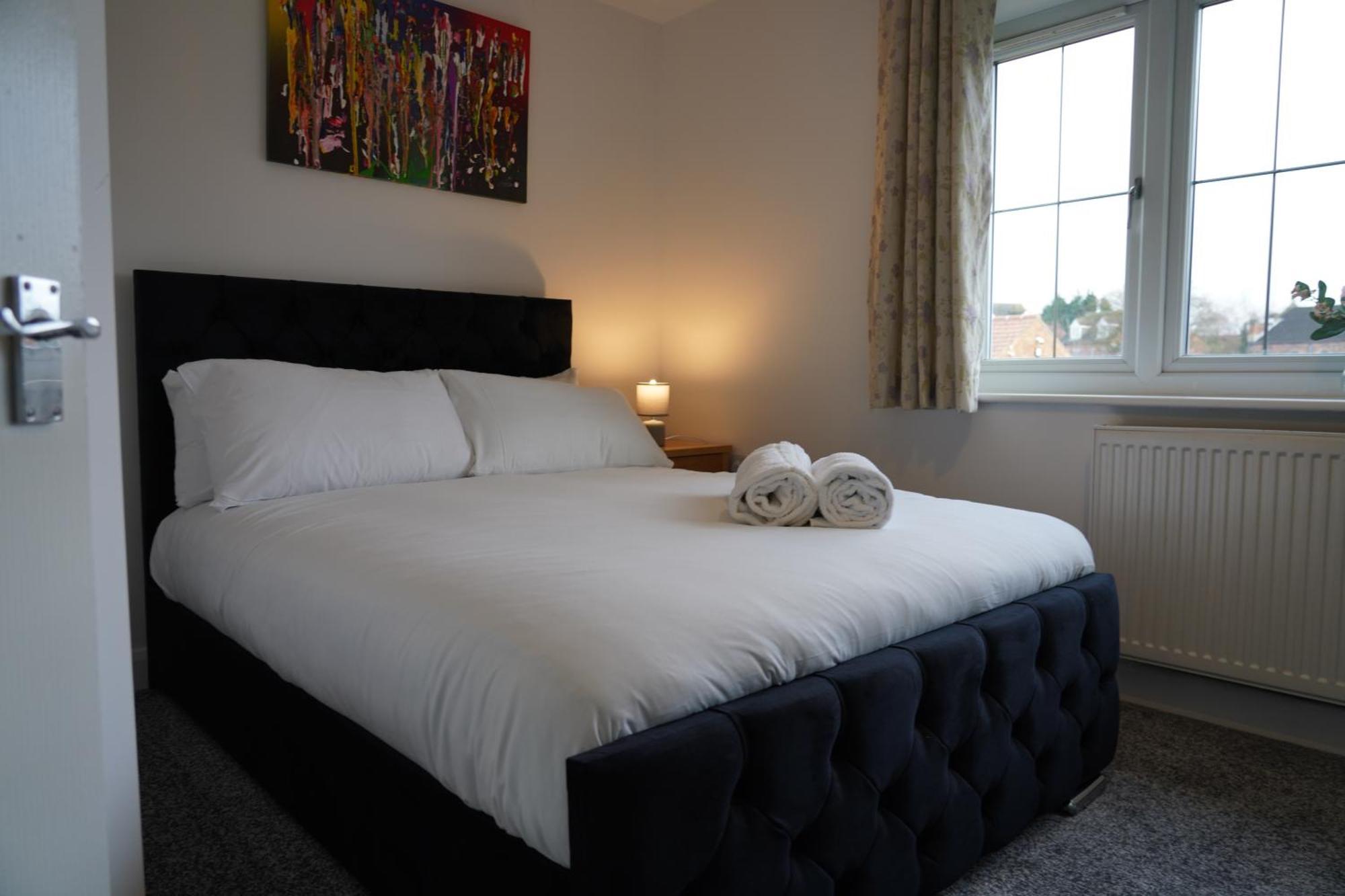 8 Double Beds In A 5 Bedroom House, Pets Welcome Epworth エクステリア 写真