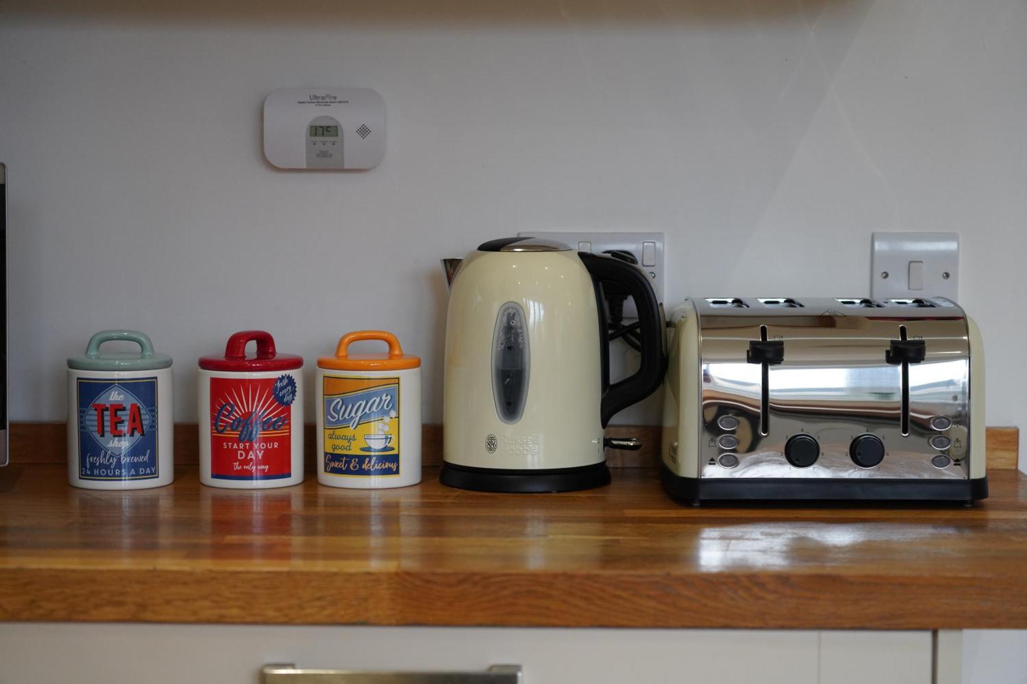 8 Double Beds In A 5 Bedroom House, Pets Welcome Epworth エクステリア 写真