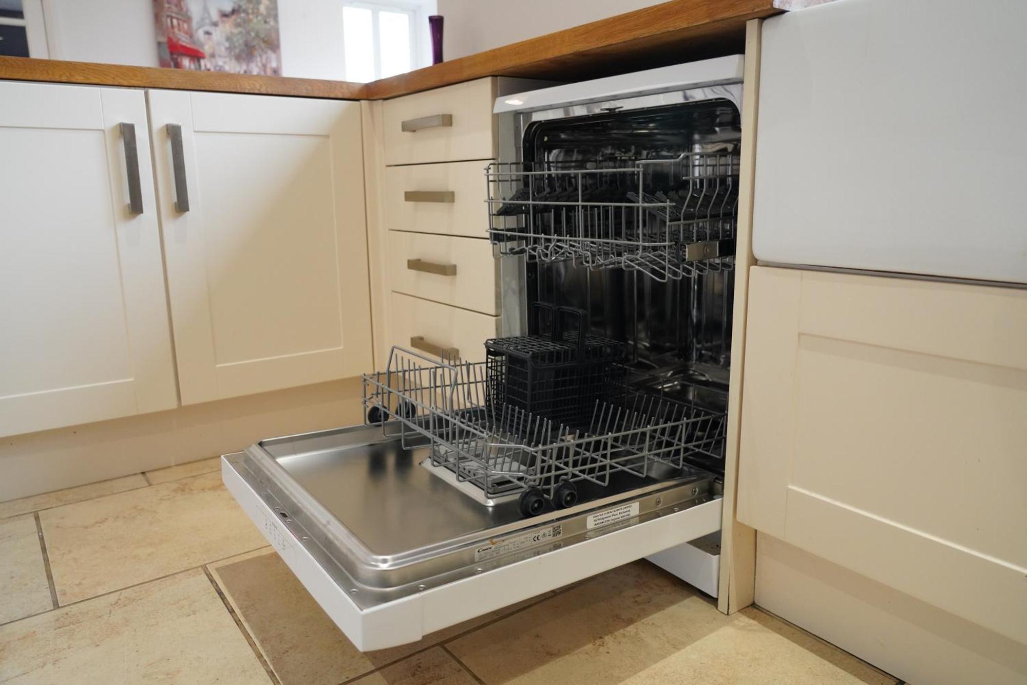8 Double Beds In A 5 Bedroom House, Pets Welcome Epworth エクステリア 写真