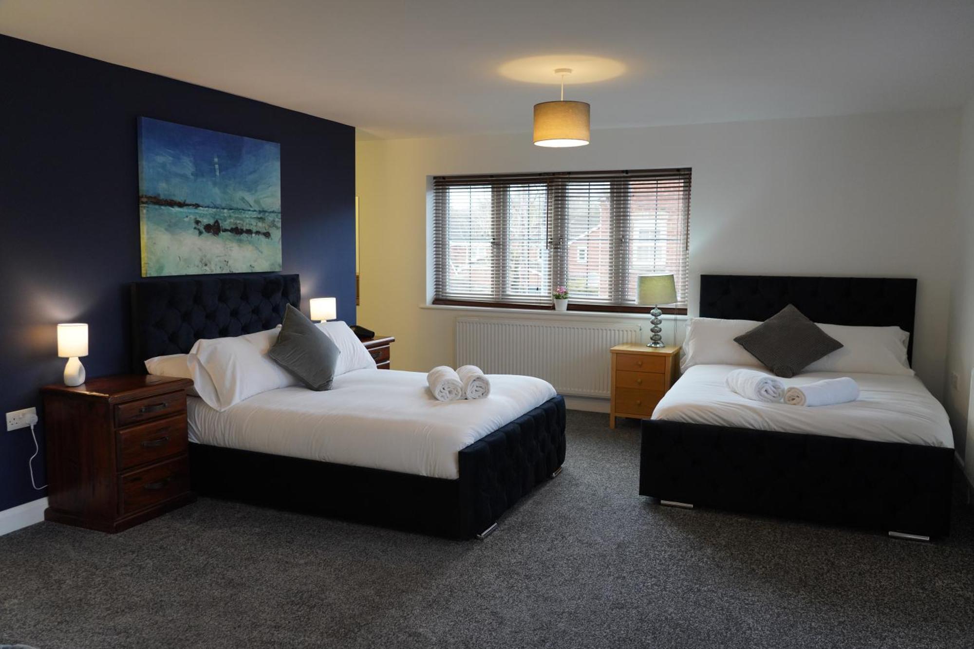 8 Double Beds In A 5 Bedroom House, Pets Welcome Epworth エクステリア 写真