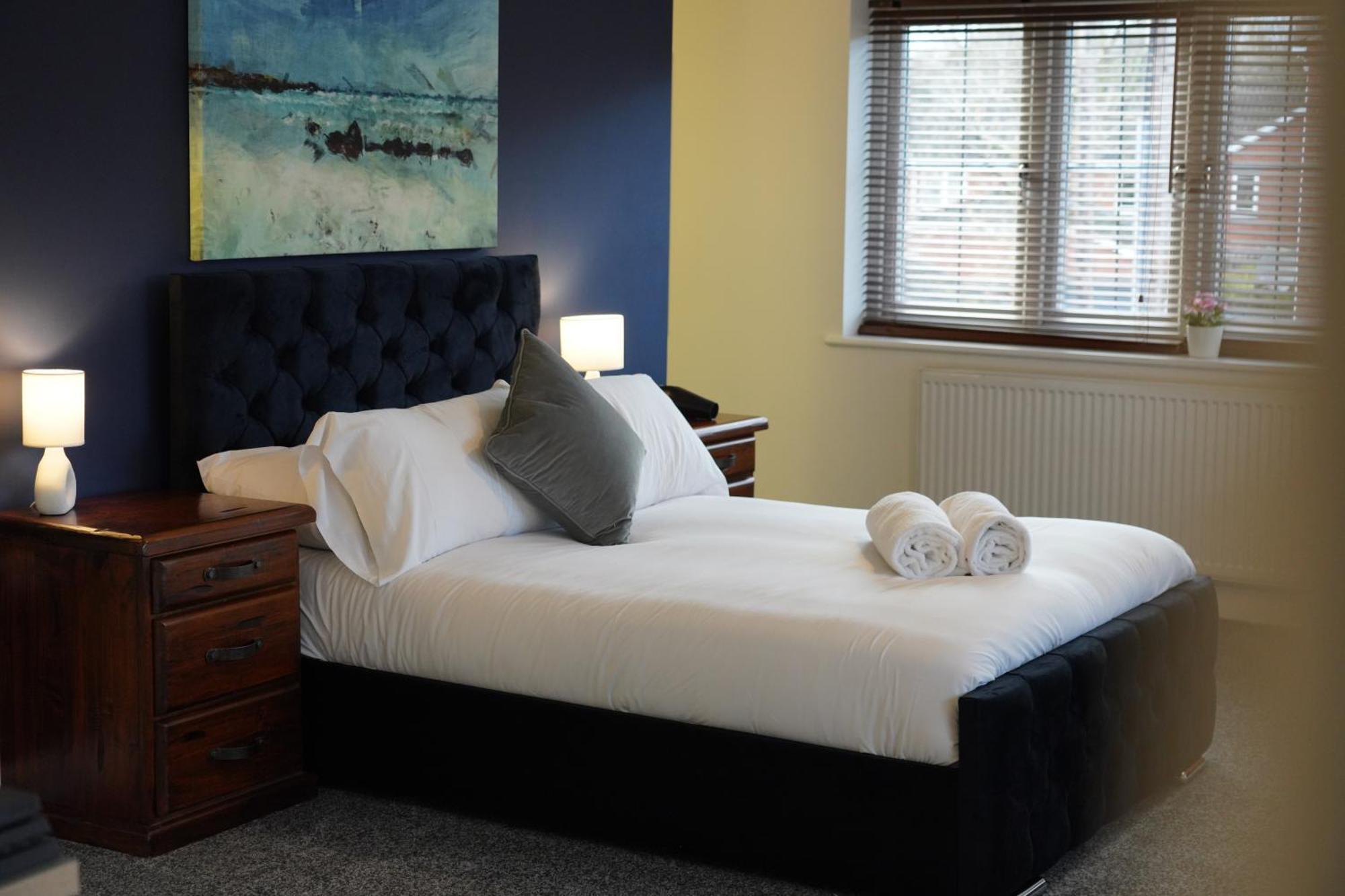 8 Double Beds In A 5 Bedroom House, Pets Welcome Epworth エクステリア 写真